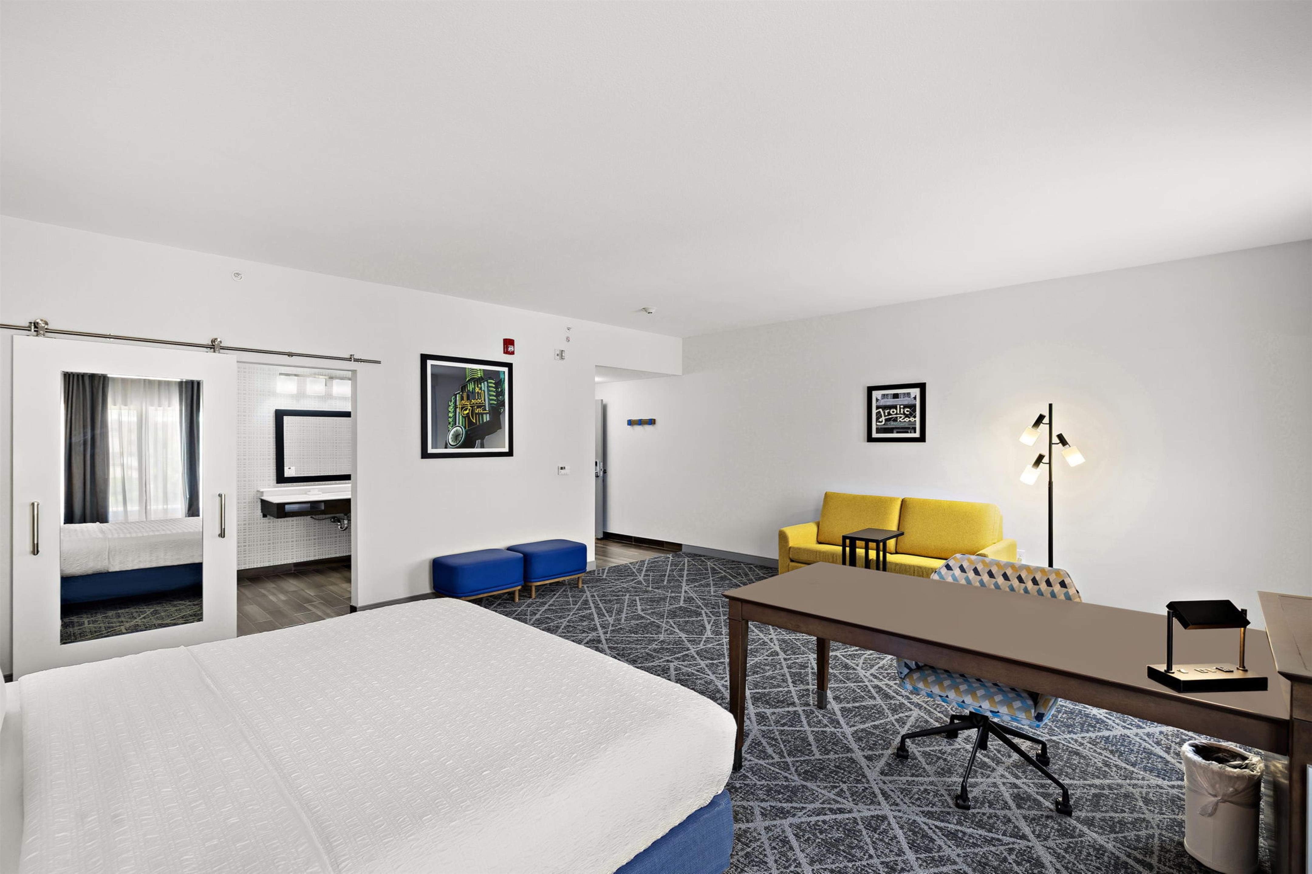 Guest room