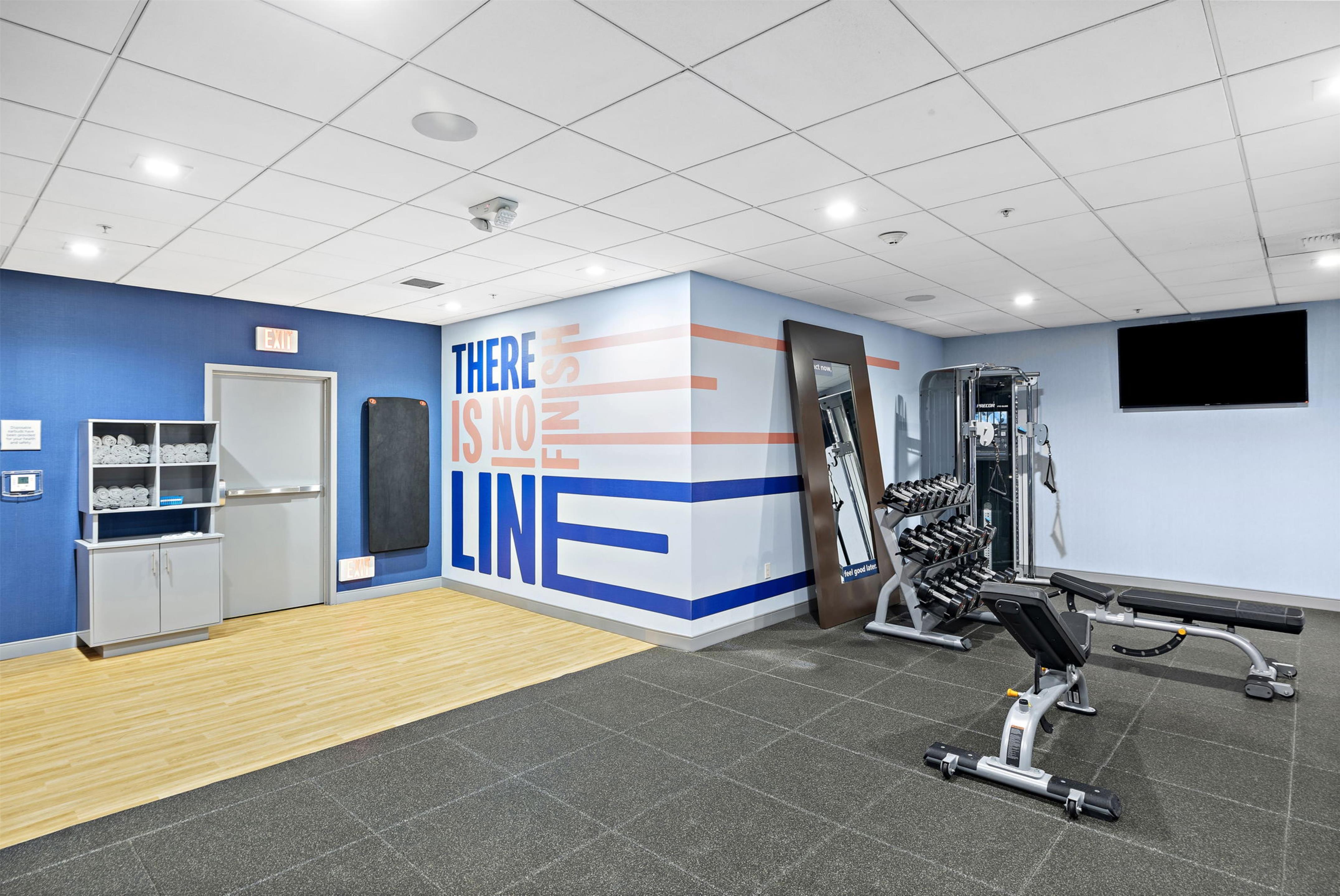 Health club fitness center gym | Hampton Inn & Suites Los Angeles/Hollywood