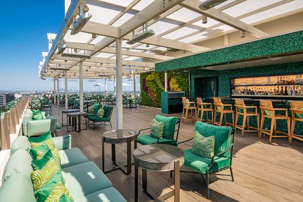 Restaurant - Waldorf Astoria Hotel Beverly Hills