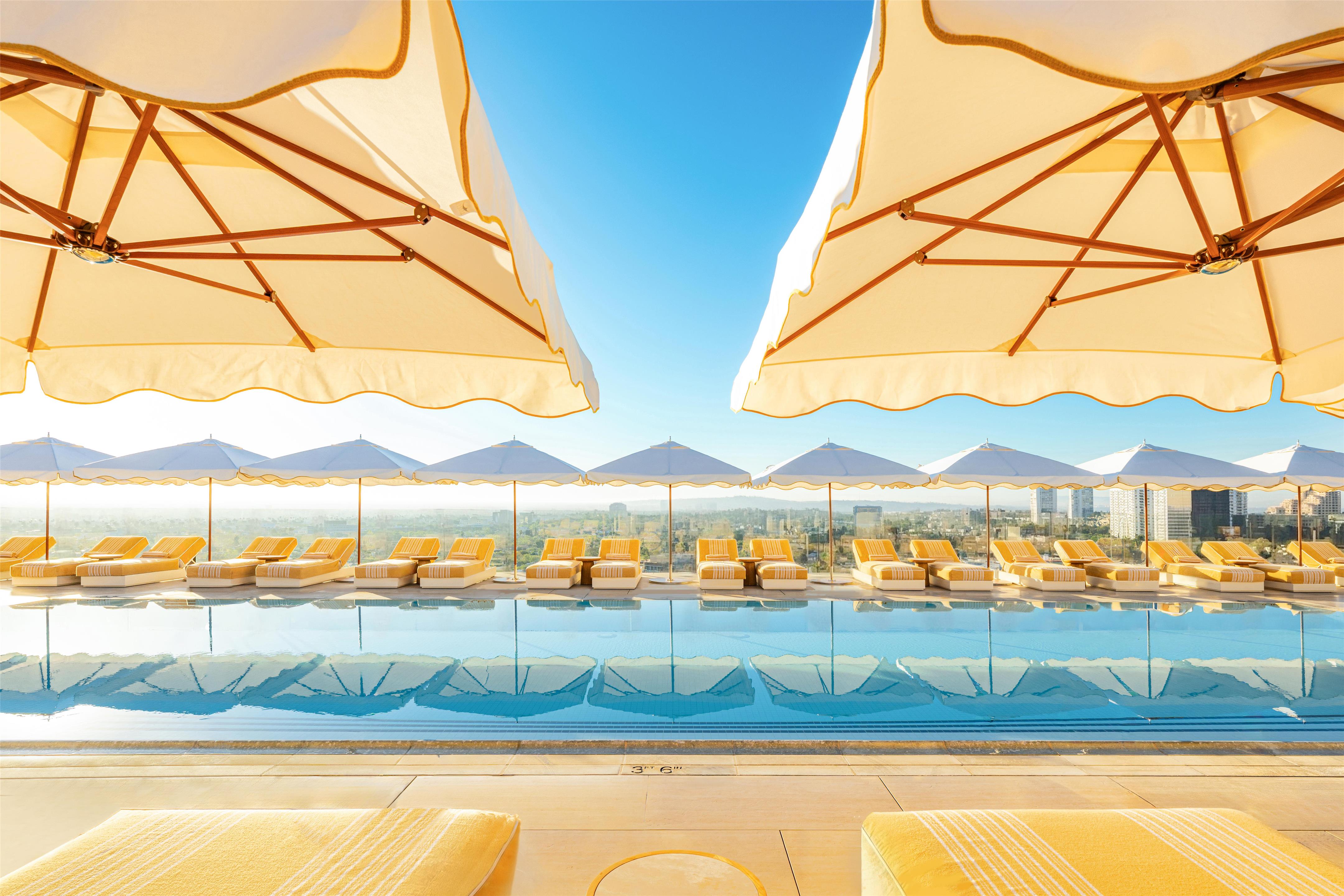 Pool | Waldorf Astoria Beverly Hills