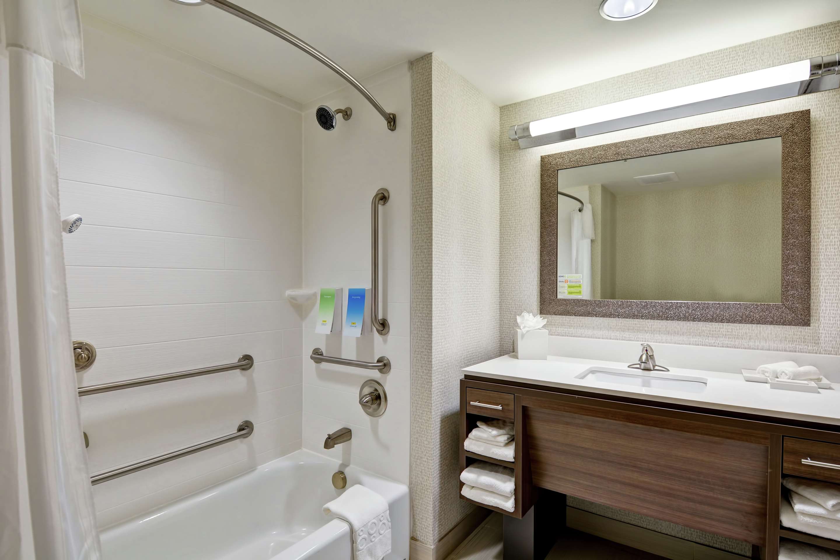 Guest room bath