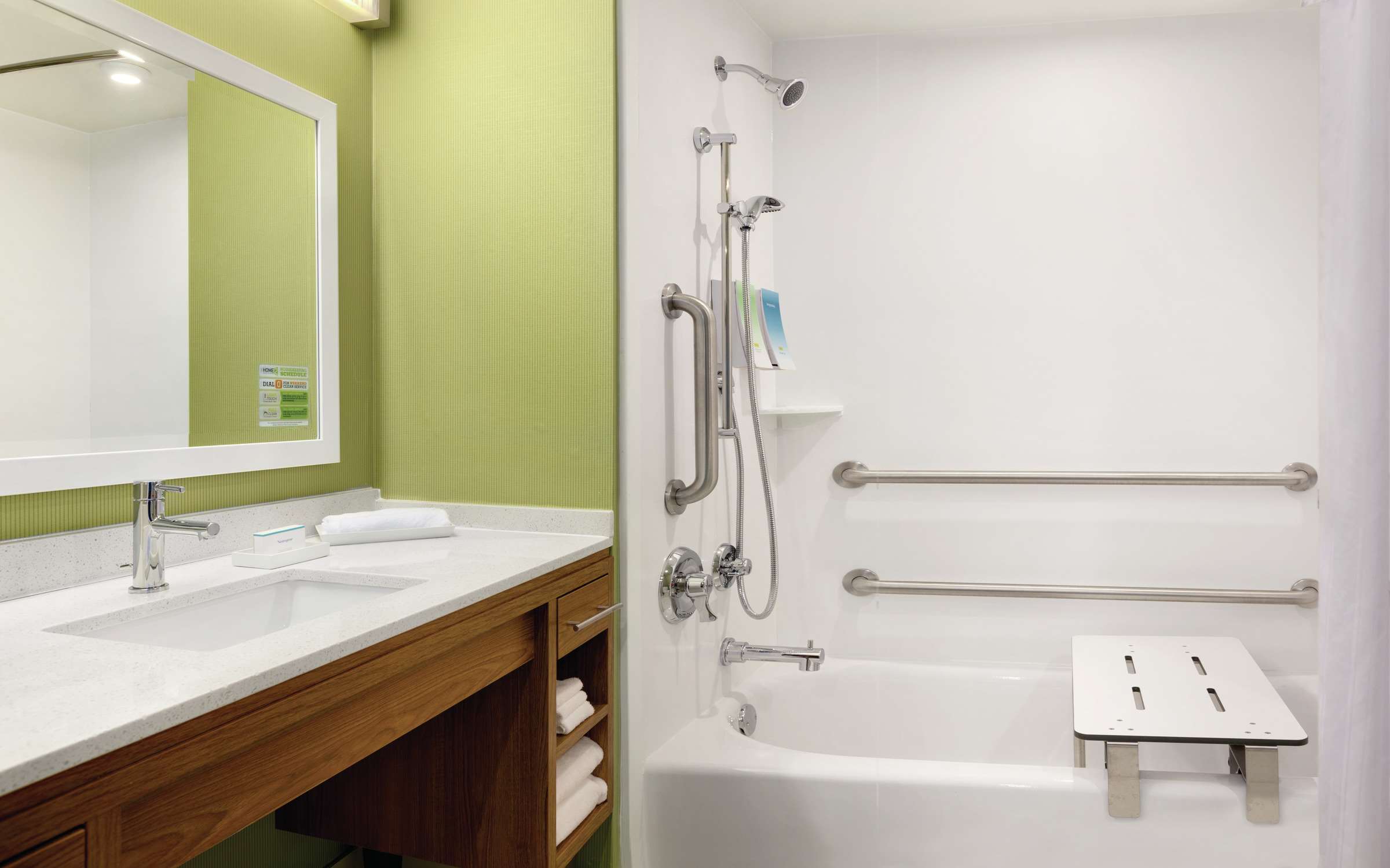 Guest room bath