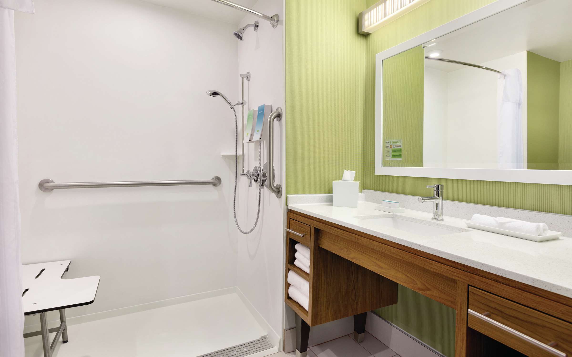 Guest room bath