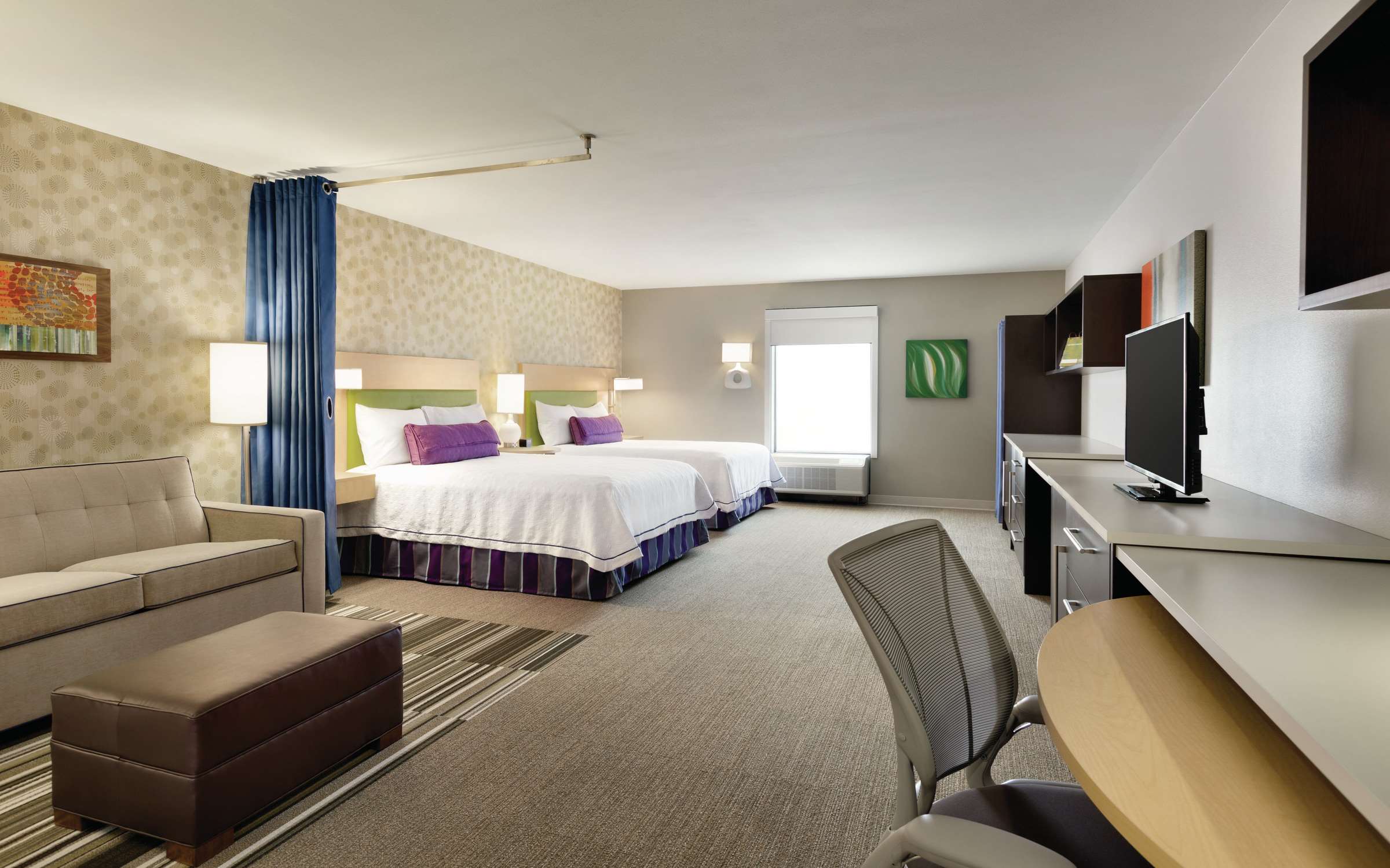Guest room