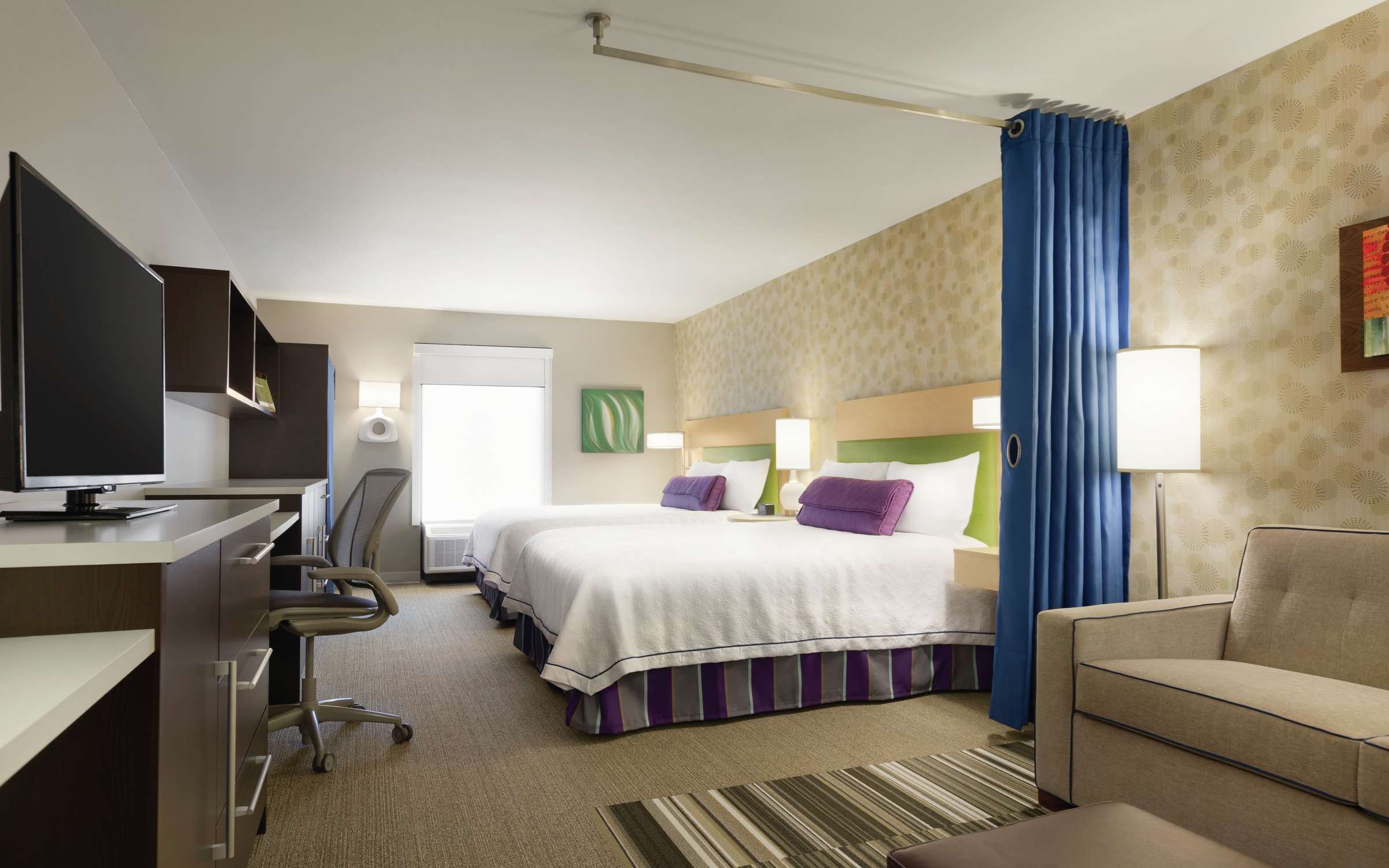 Guest room