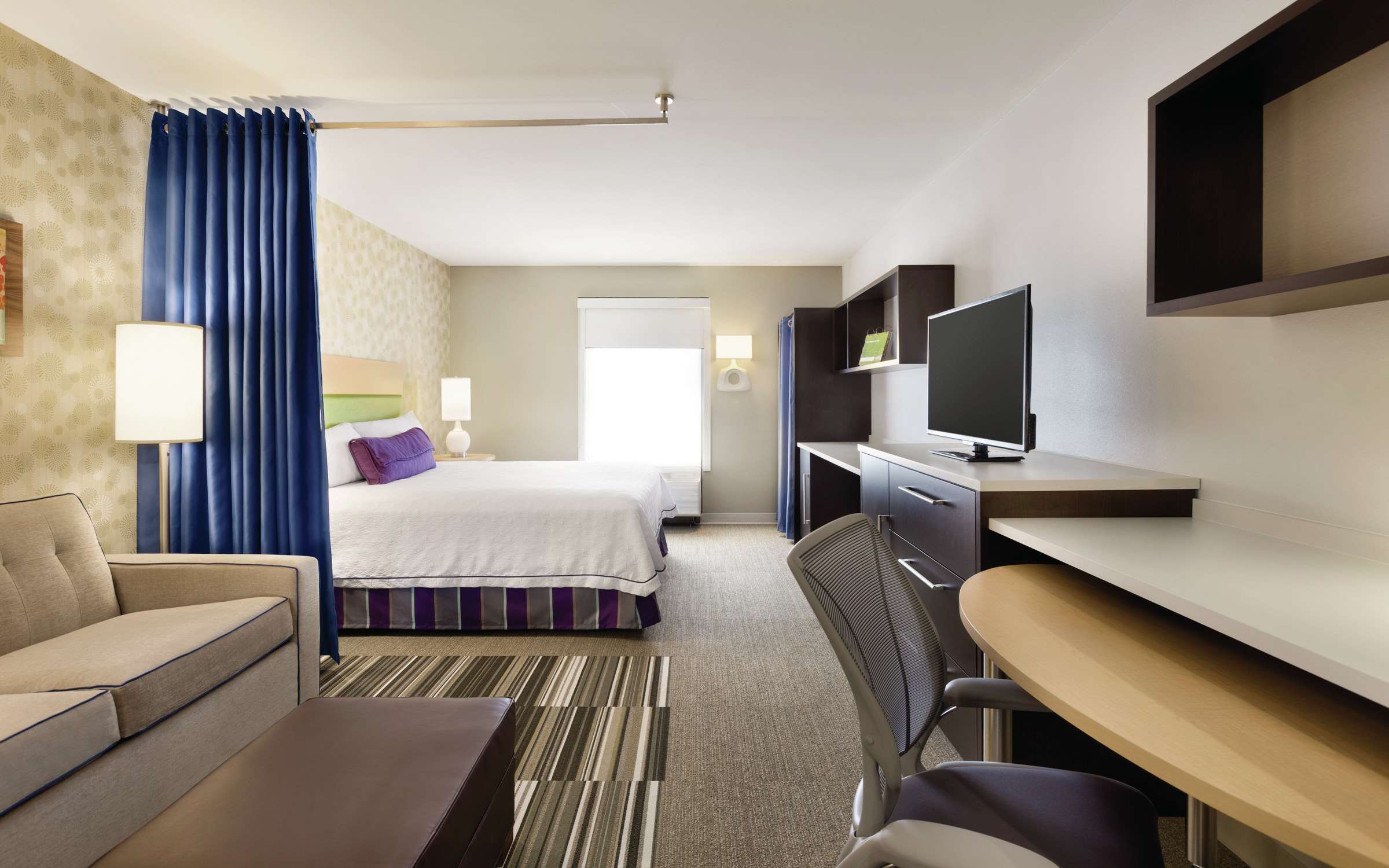 Guest room