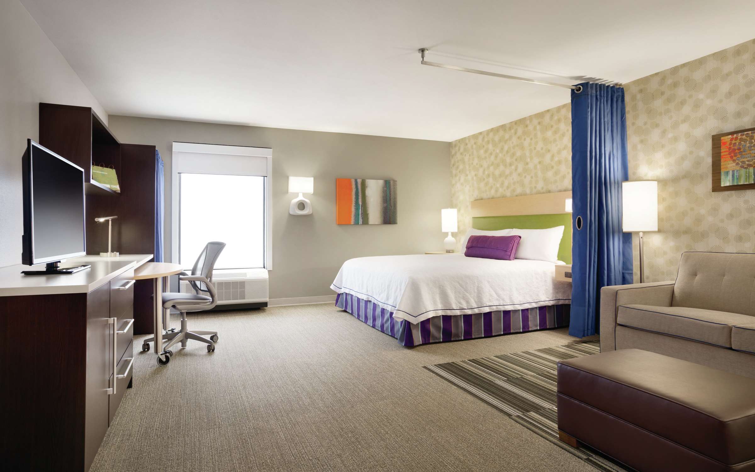 Guest room