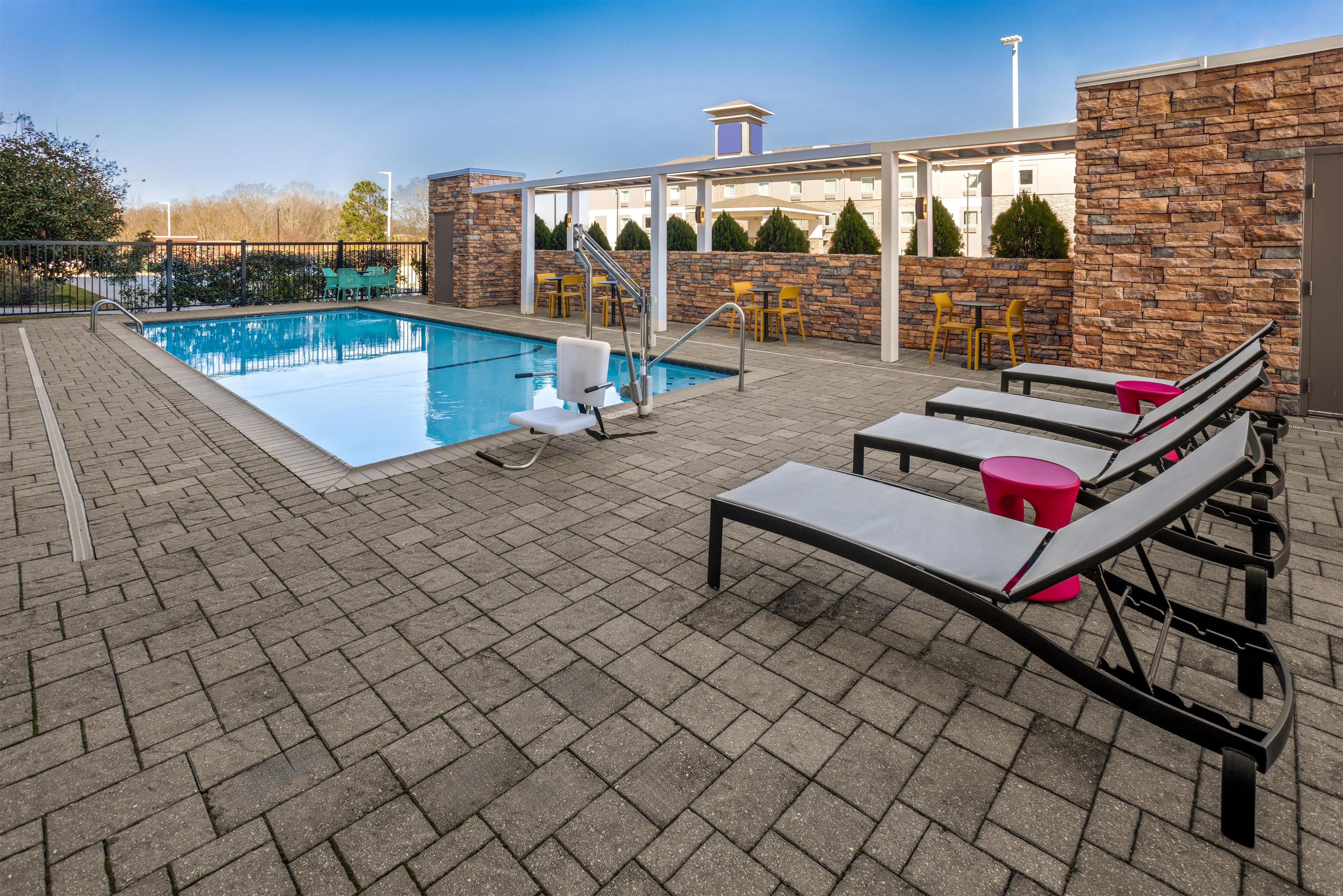 Pool | Home2 Suites by Hilton Meridian