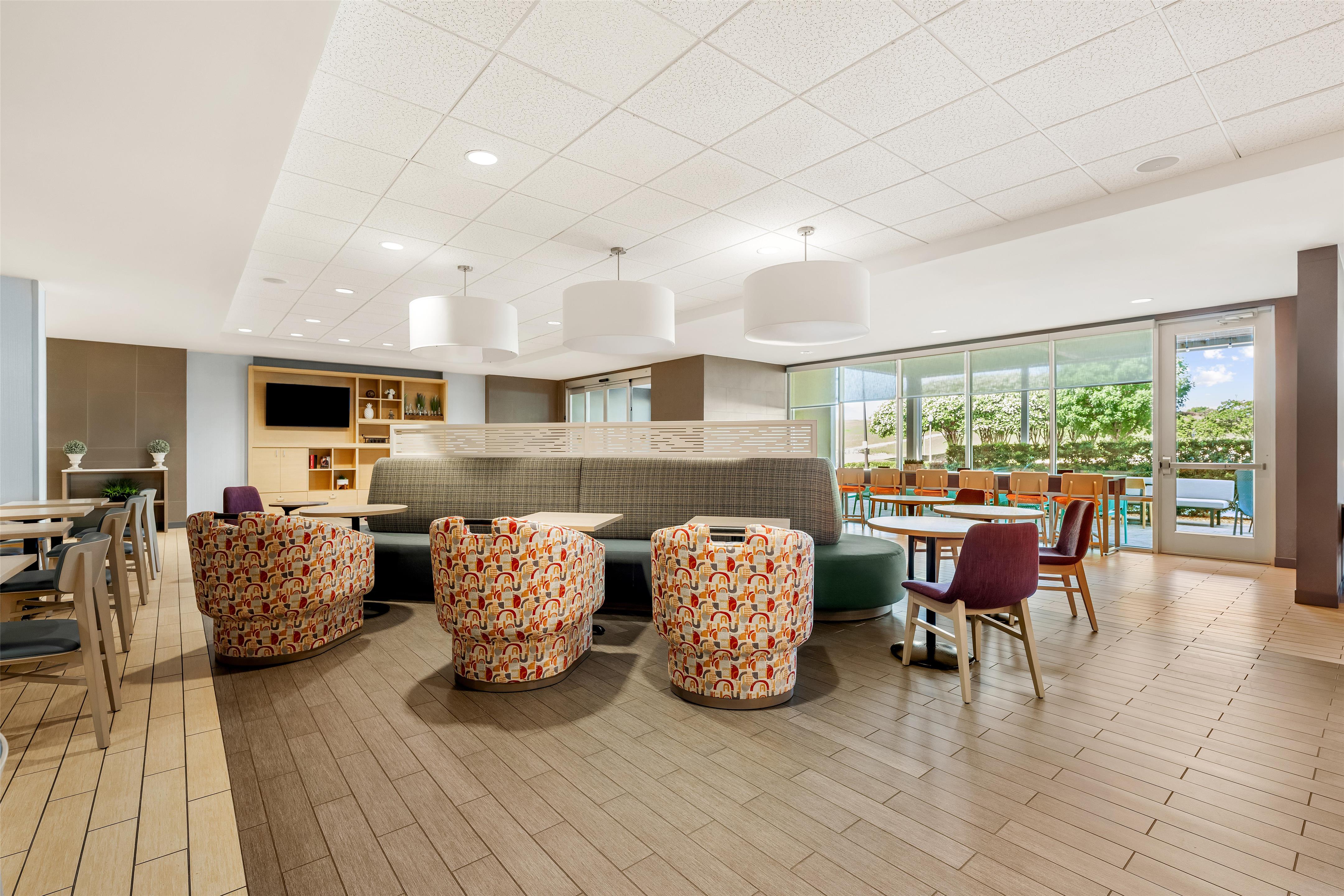 Lobby | Home2 Suites Montgomery Prattville
