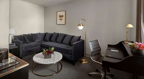  - Hotel Phillips Kansas City