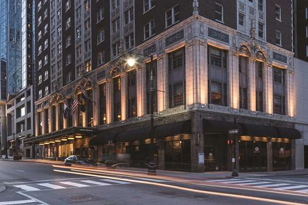 Exterior view - Hotel Phillips Kansas City