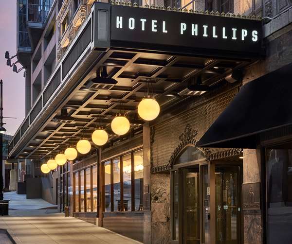 Exterior view - Hotel Phillips Kansas City