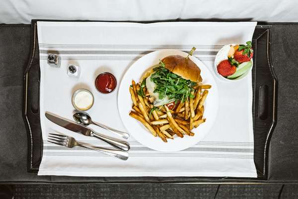 Restaurant - Hotel Phillips Kansas City