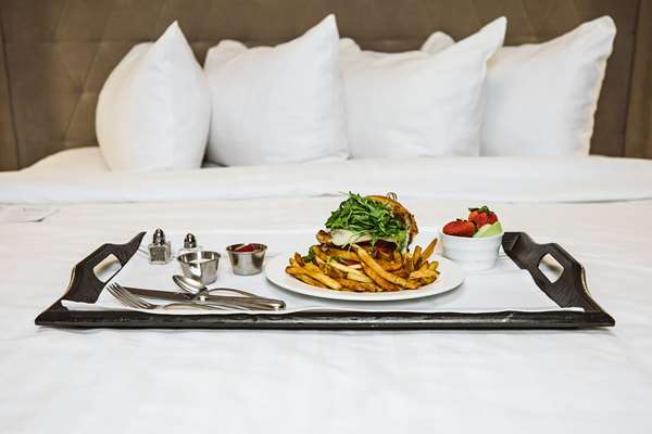 Restaurant - Hotel Phillips Kansas City