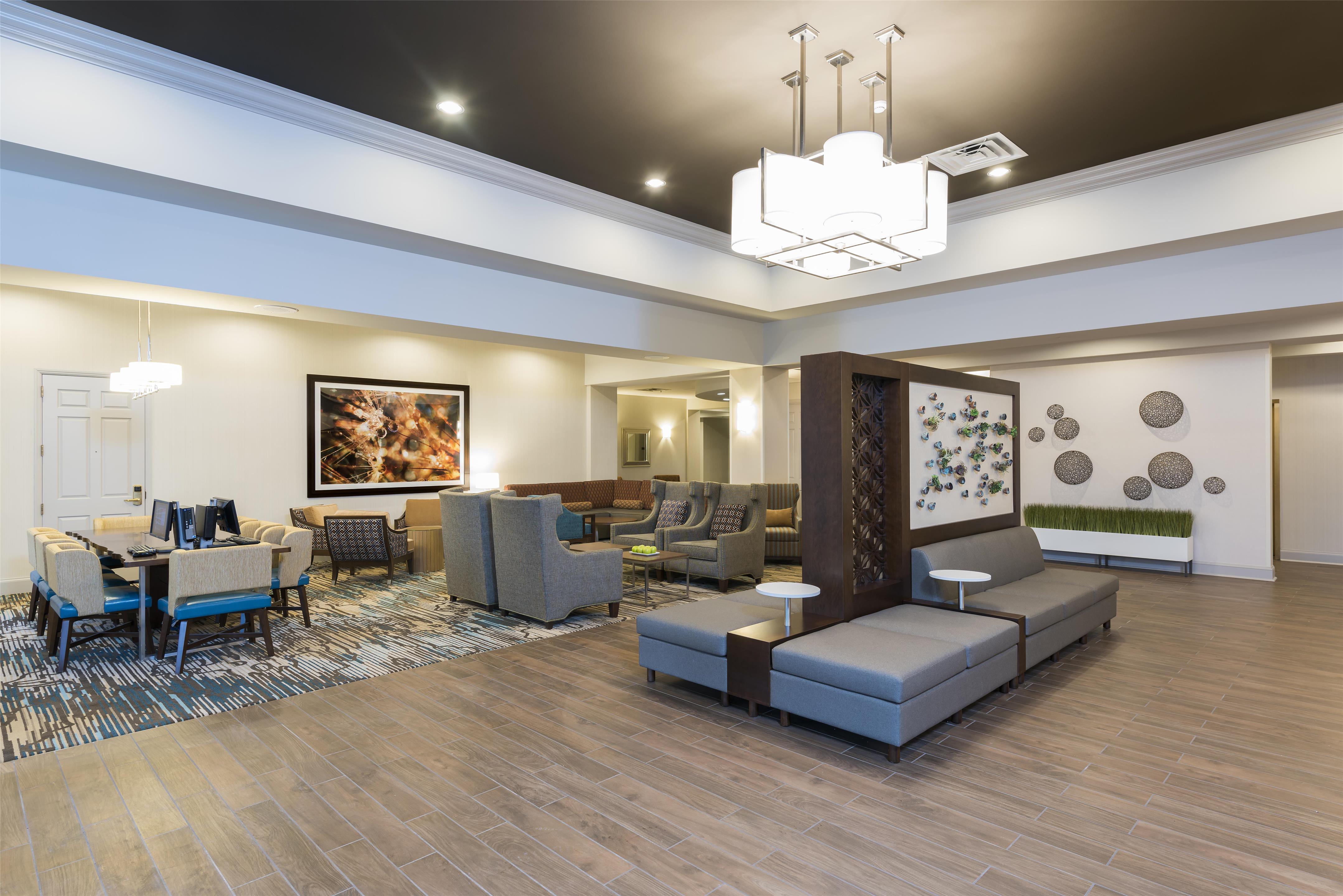 Reception | Doubletree by Hilton Pleasant Prairie Kenosha