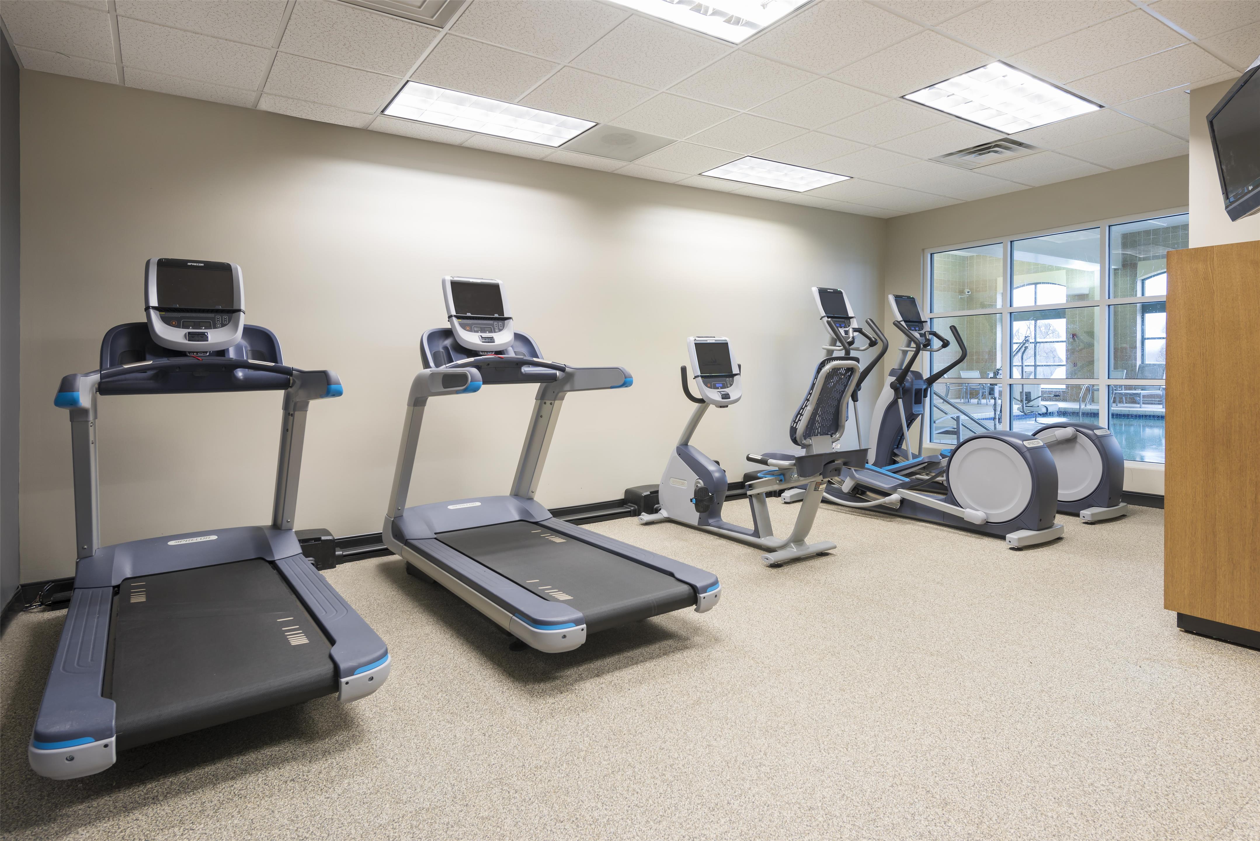 Health club fitness center gym | Doubletree by Hilton Pleasant Prairie Kenosha