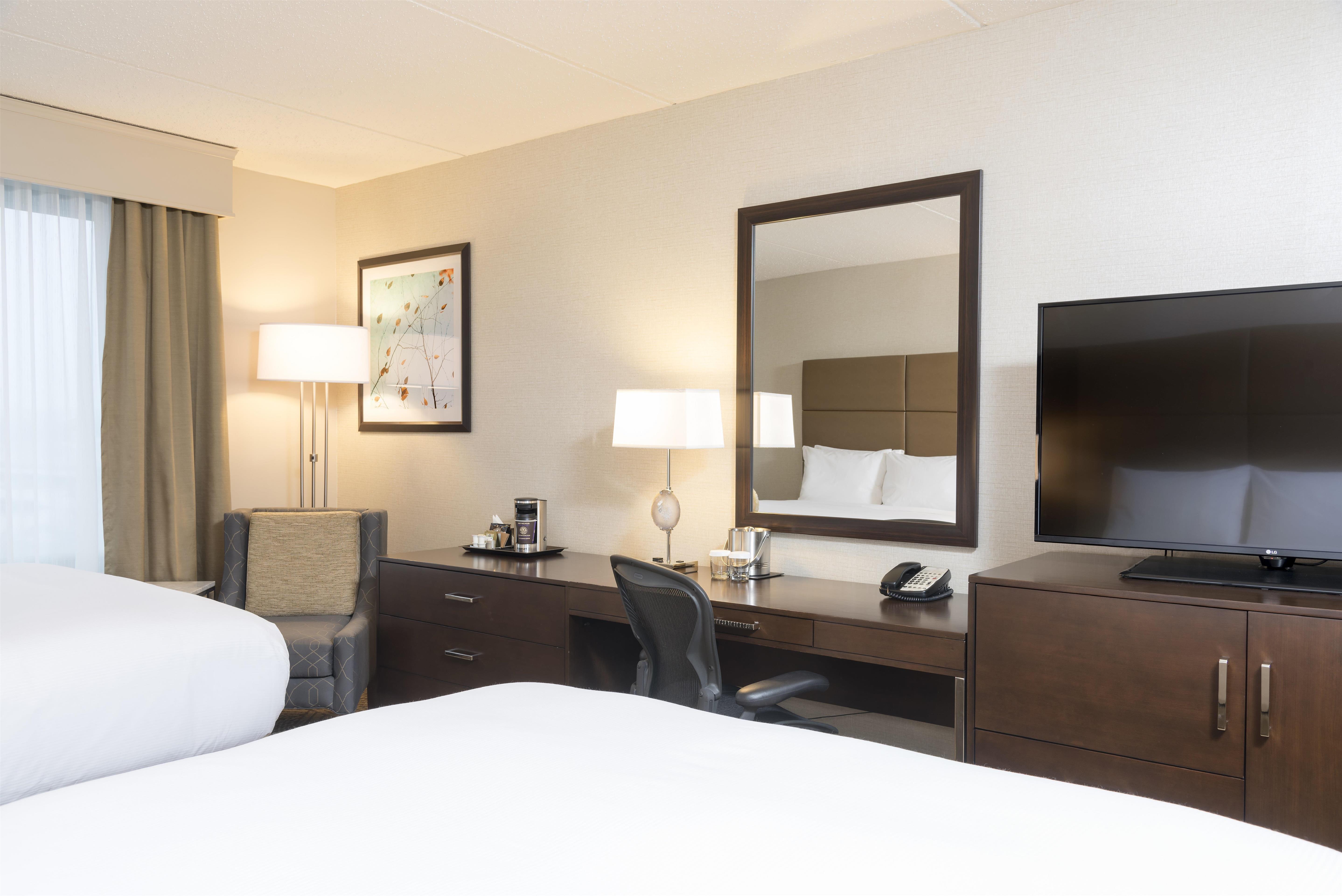 Doubletree by Hilton Pleasant Prairie Kenosha Room Type - 2 QUEEN BEDS