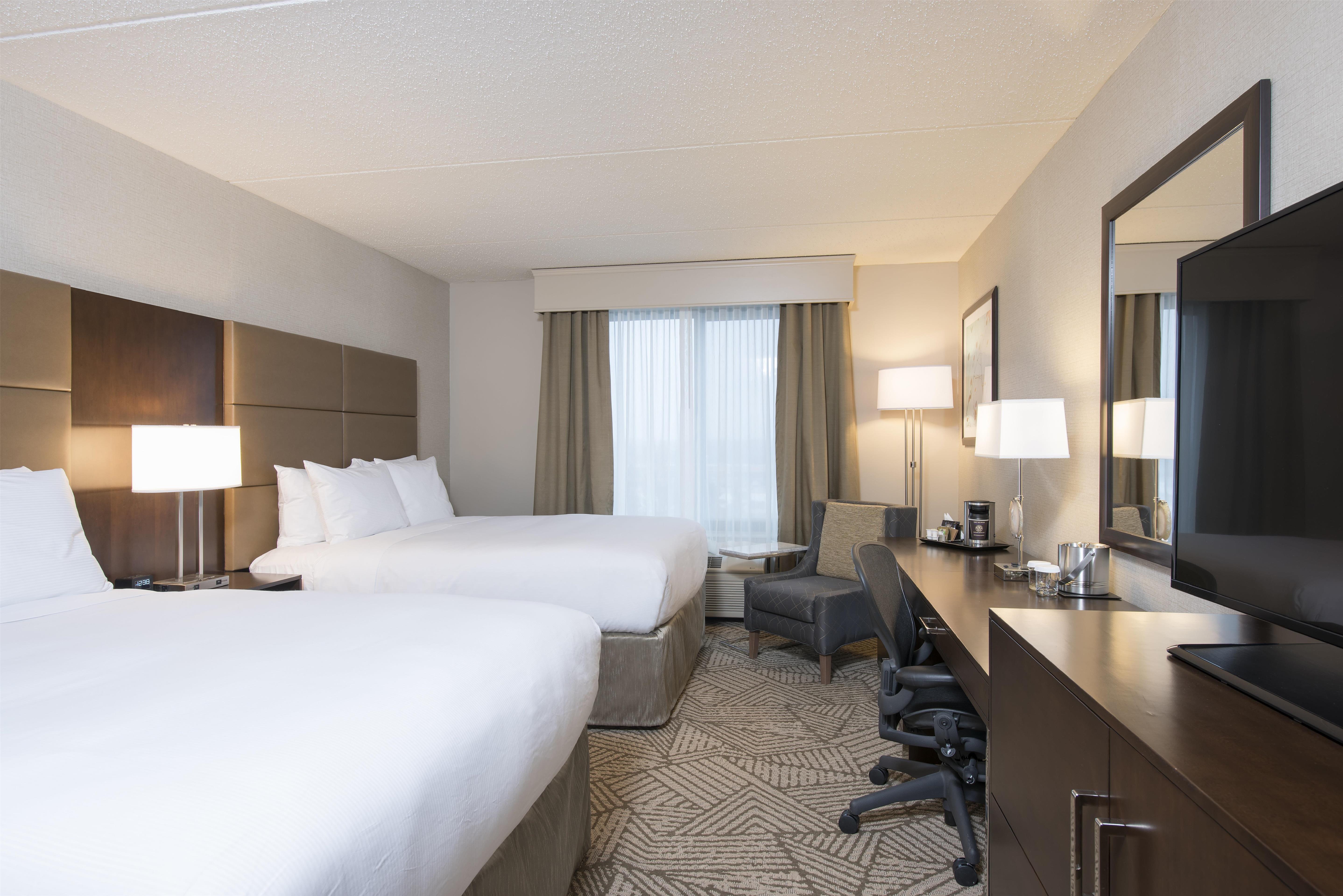 Doubletree by Hilton Pleasant Prairie Kenosha Room Type - 2QN MOB HEAR ACC TUB