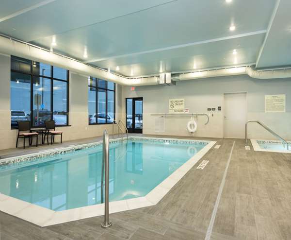 Pool - Hampton Inn & Suites University Minneapolis - I-94, Exit 235B