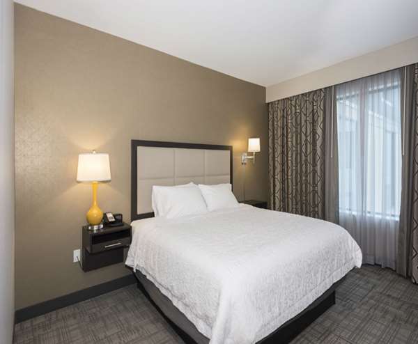  - Hampton Inn & Suites University Minneapolis - I-94, Exit 235B