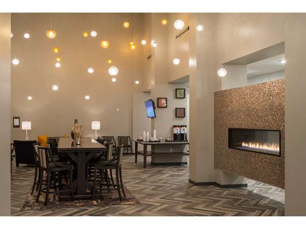  - Hampton Inn & Suites University Minneapolis - I-94, Exit 235B