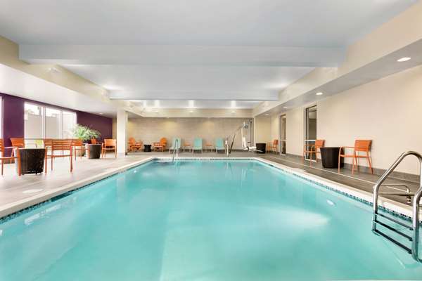 Pool - Home2 Suites by Hilton Middletown