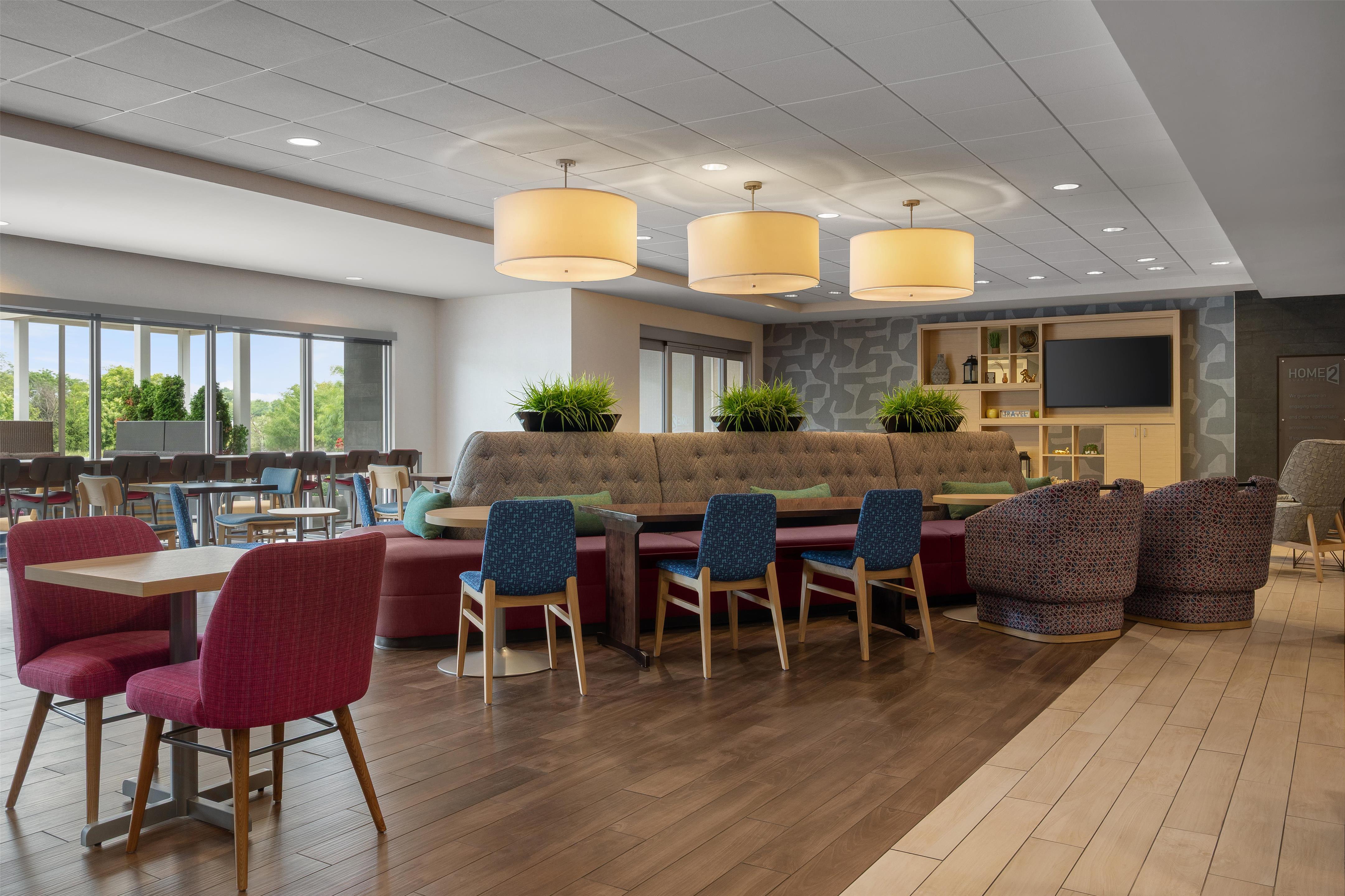 Lobby | Home2 Suites by Hilton Middletown