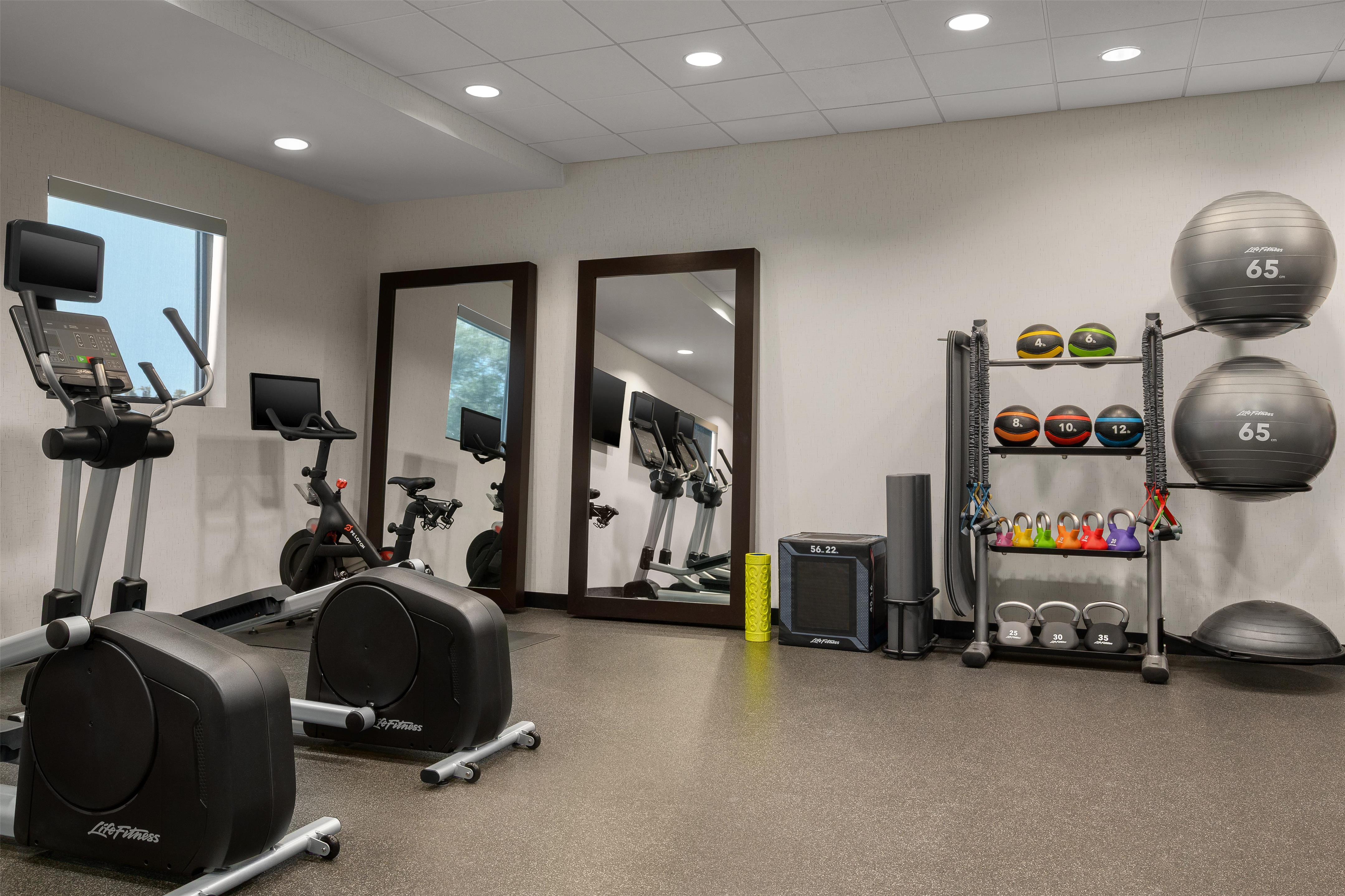 Health club fitness center gym | Home2 Suites by Hilton Middletown