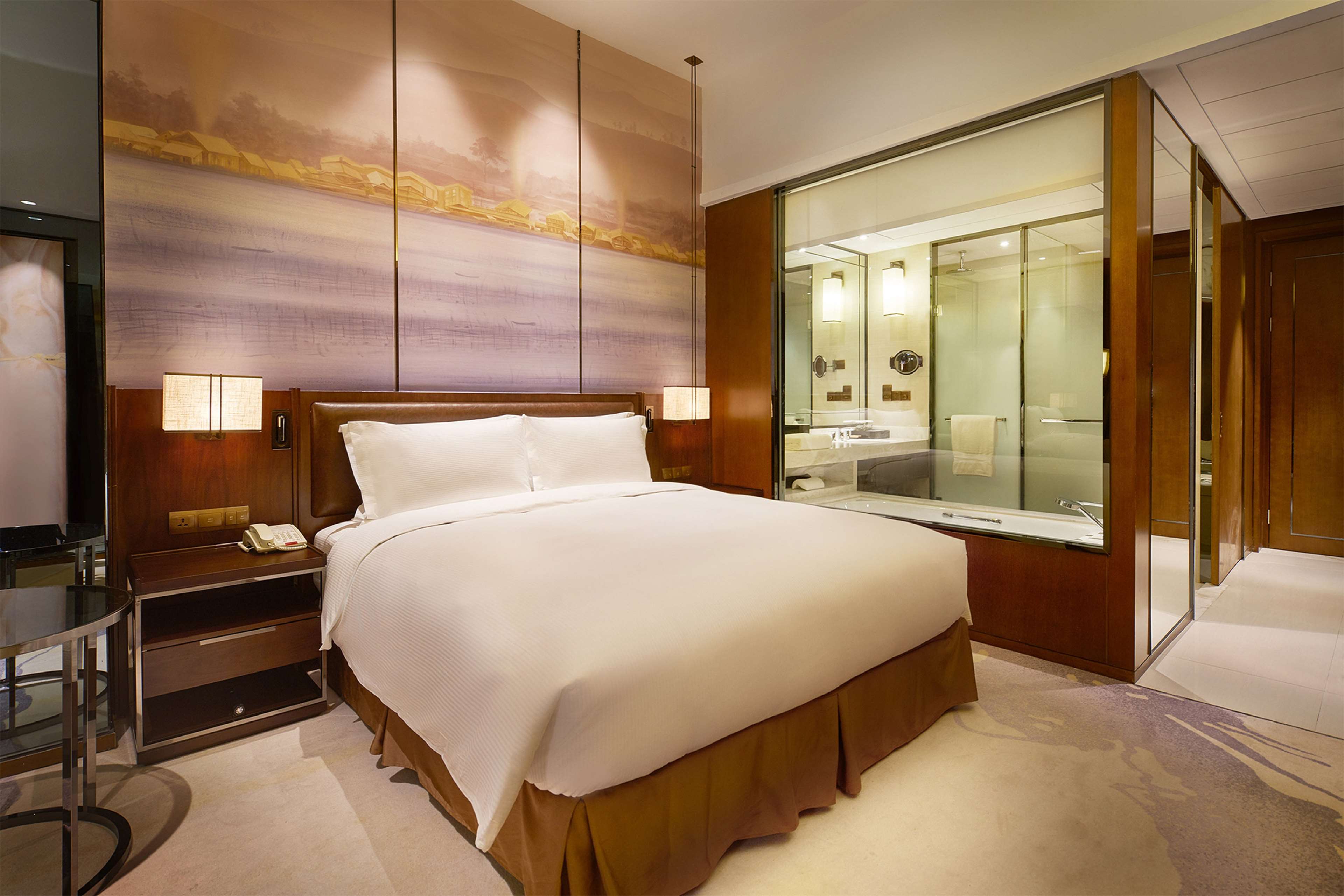 Doubletree By Hilton Ningbo Beilun Room Type - KING DELUXE ROOM