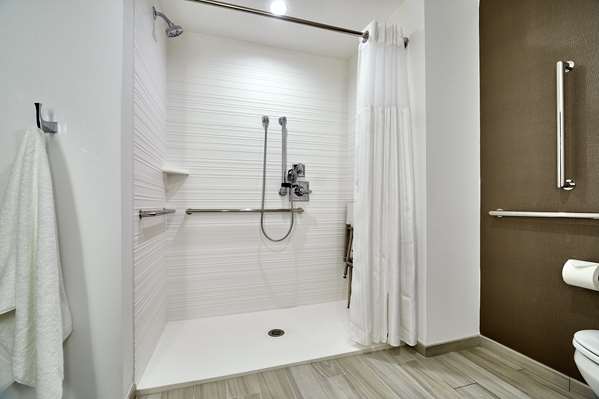  - Hilton Garden Inn Roslyn