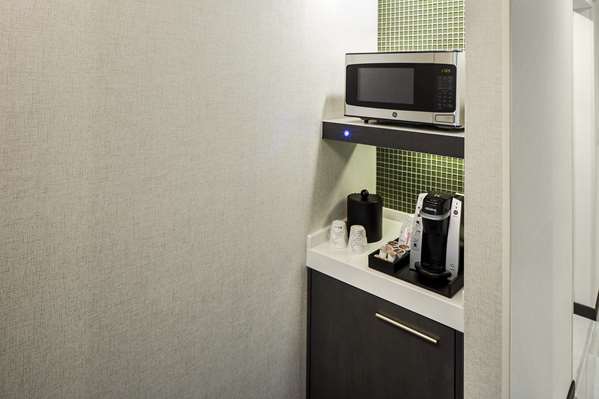  - Hilton Garden Inn Roslyn