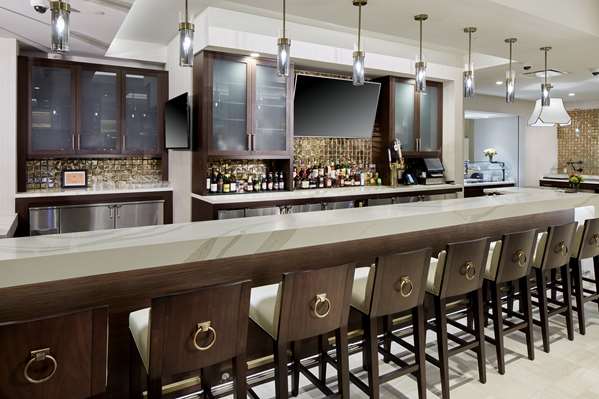 Bar - Hilton Garden Inn Roslyn