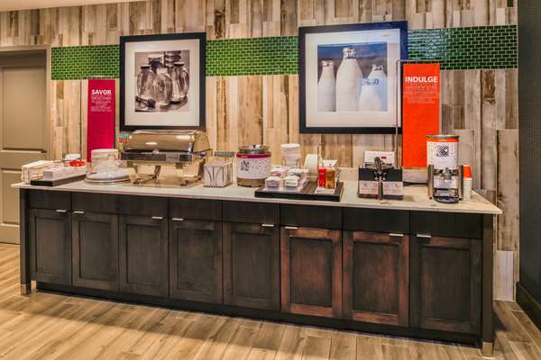 Restaurant - Hampton Inn Paragould