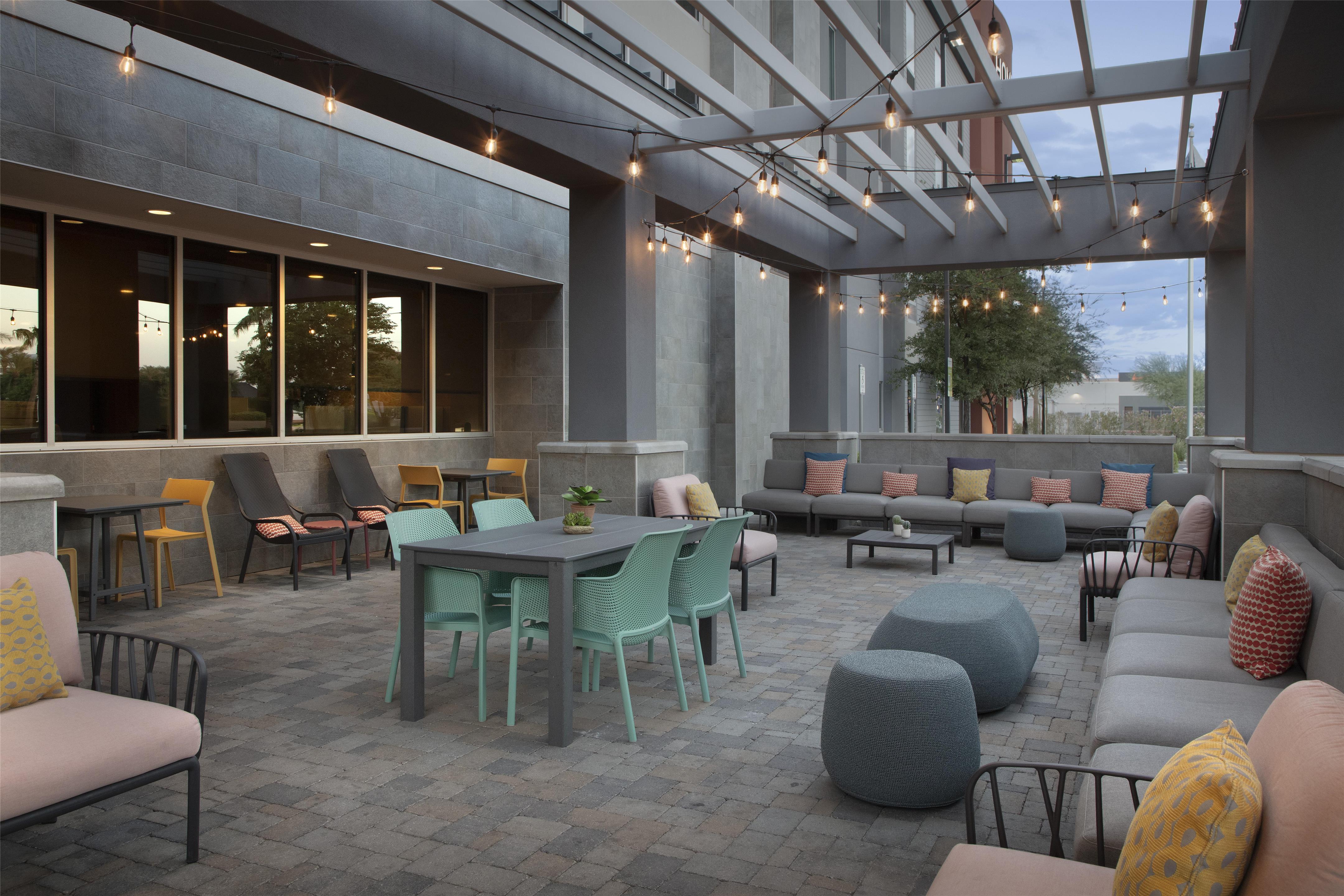 Exterior | Home2 Suites by Hilton Glendale - Westgate