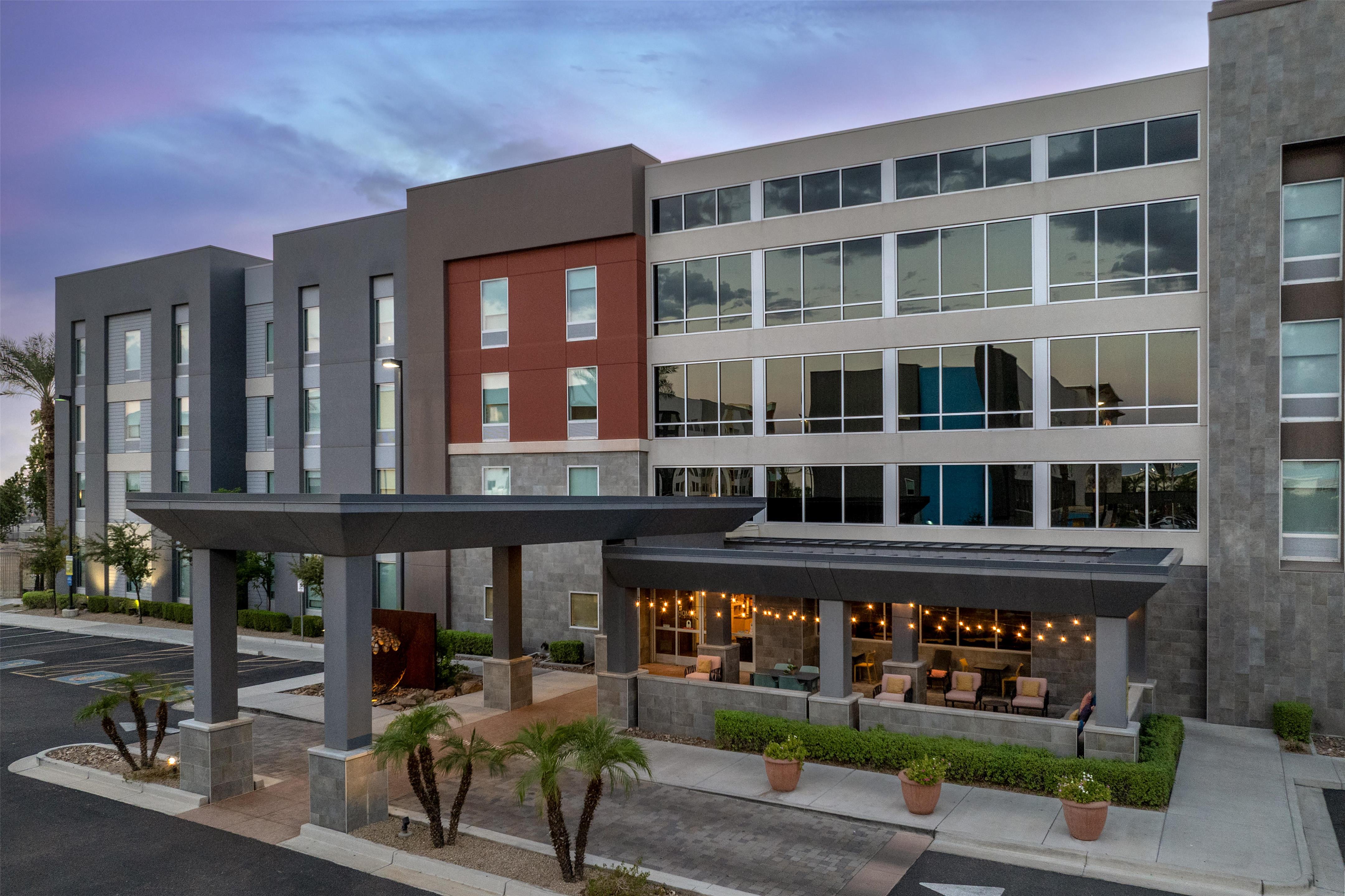 Exterior | Home2 Suites by Hilton Glendale - Westgate