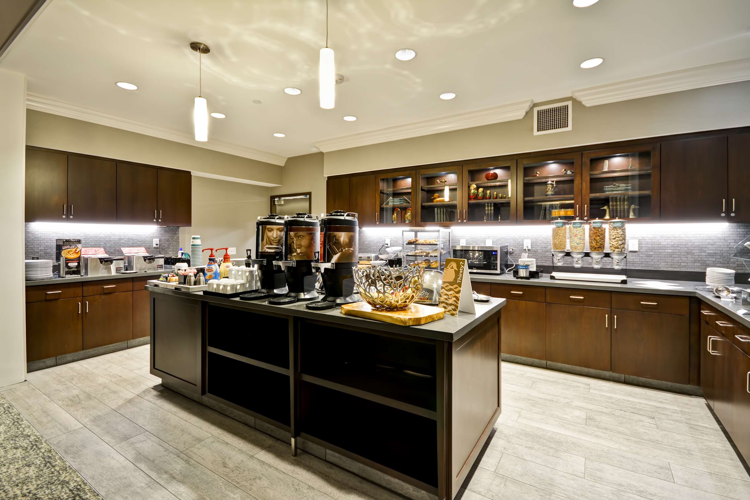 Breakfast Area | Homewood Suites By Hilton Phoenix Tempe ASU Area