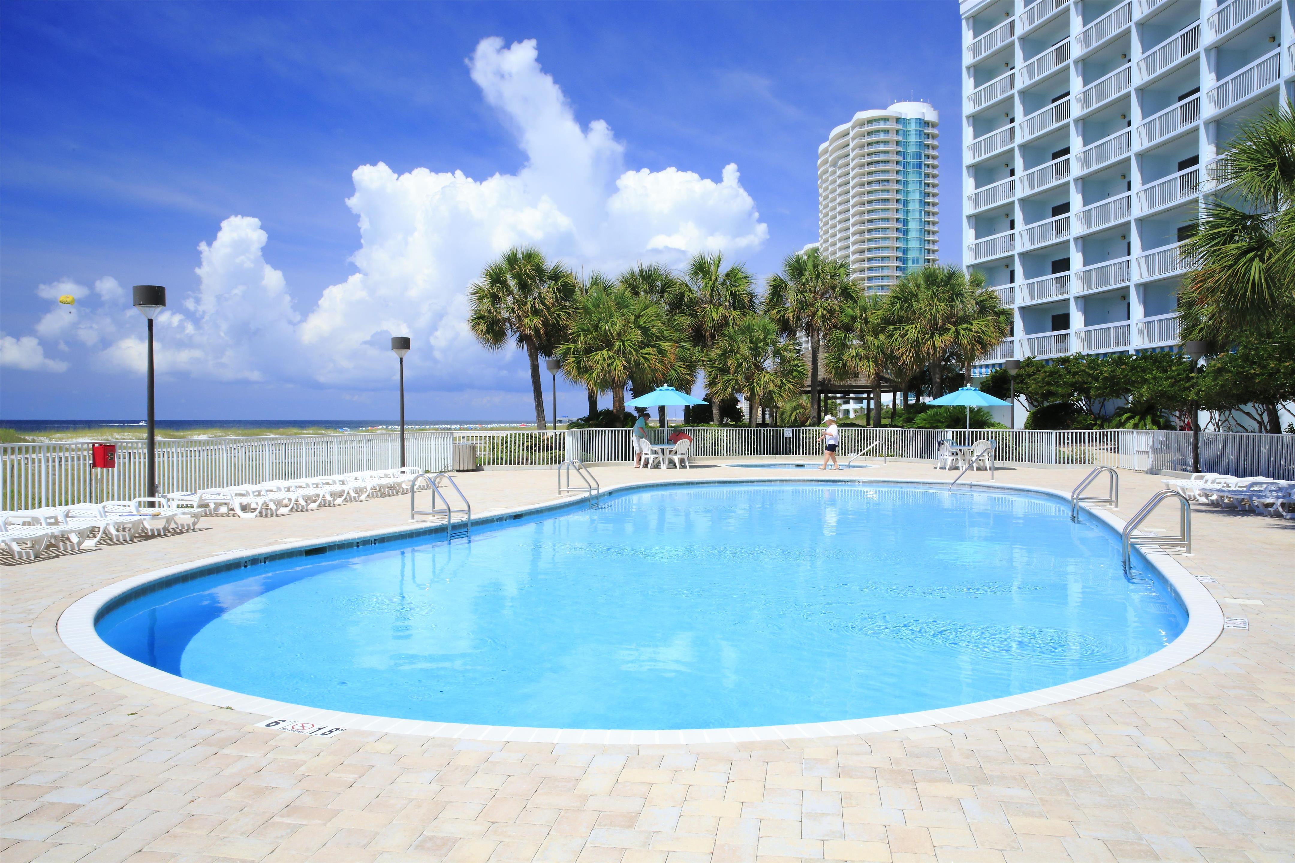 Pool | Island House Hotel Orange Beach - a DoubleTree by Hilton