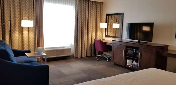  - Hampton Inn New Paltz - I-87, Exit 17