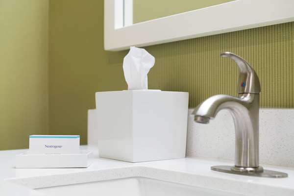  - Home2 Suites by Hilton Roanoke - I-581, Exit 3E