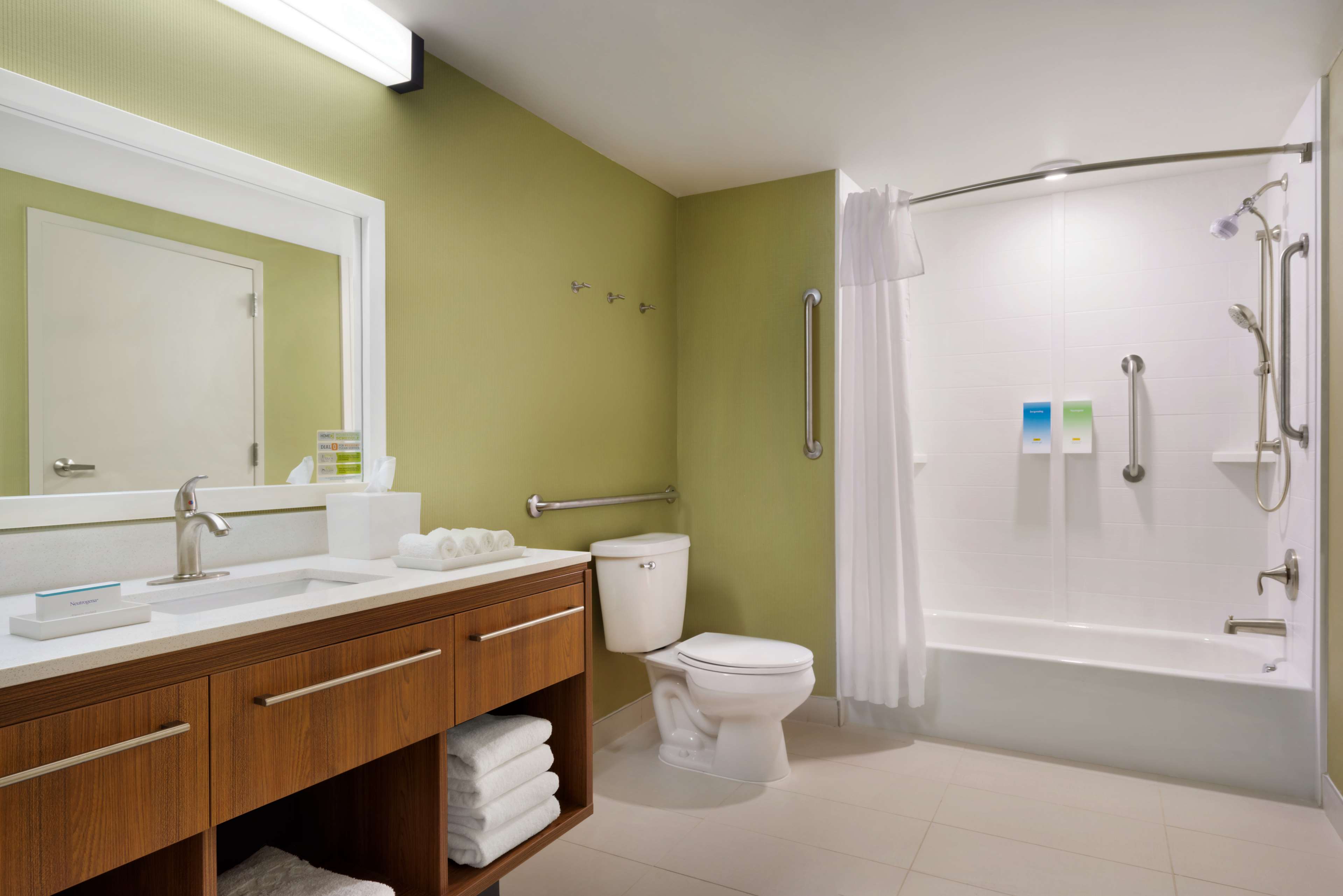 Home2 Suites by Hilton Roanoke Room Type - 2 QUEENS N S SUITE