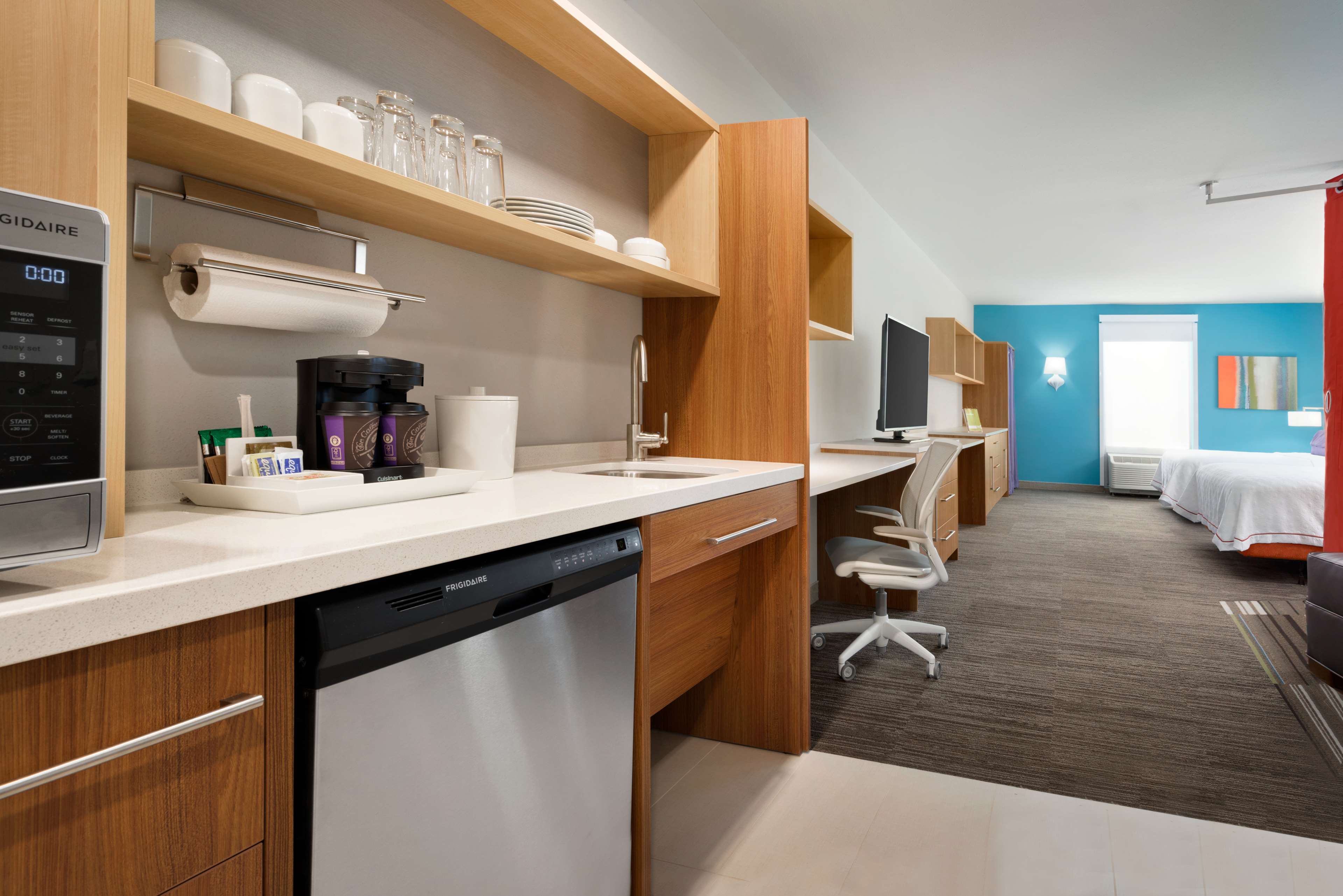 Home2 Suites by Hilton Roanoke Room Type - 2 QN HEARING ACC SUITE N S