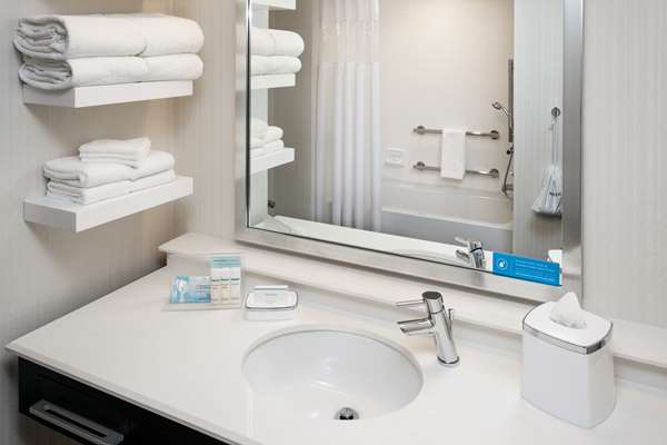  - Hampton Inn & Suites Northgate Seattle - I-5, Exit 173