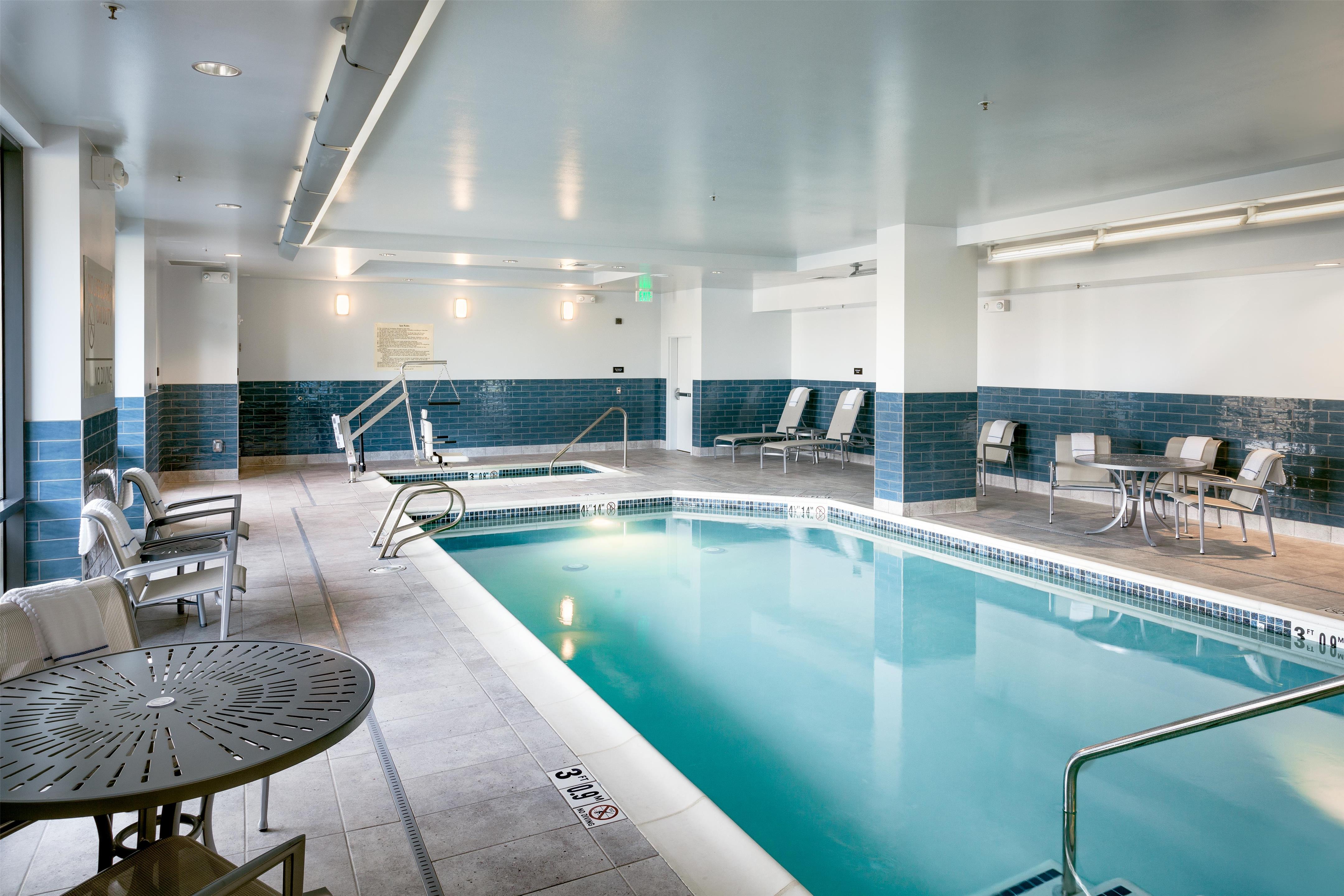 Pool | Hampton Inn & Suites by Hilton Seattle/Northgate