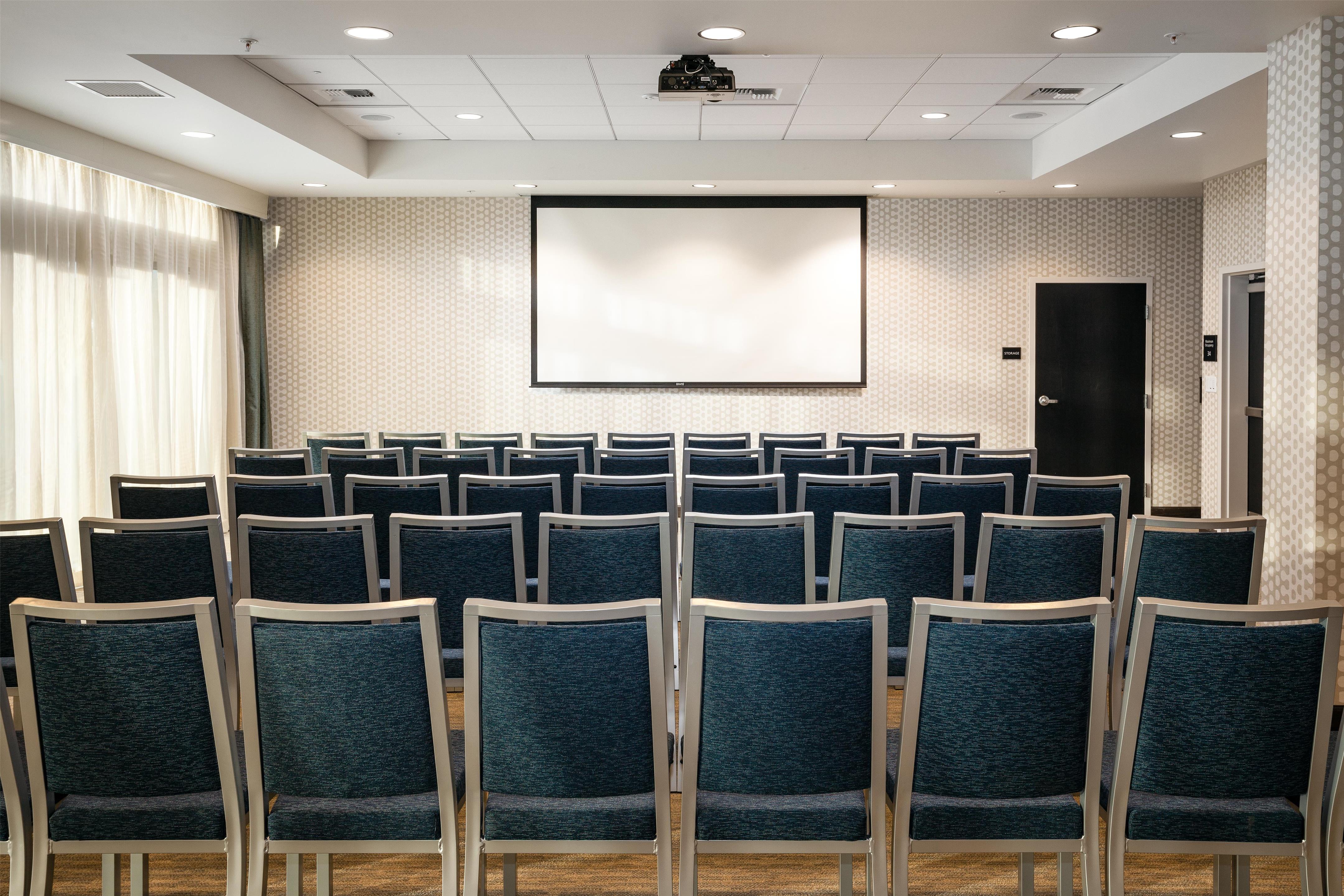 Meeting Room | Hampton Inn & Suites by Hilton Seattle/Northgate