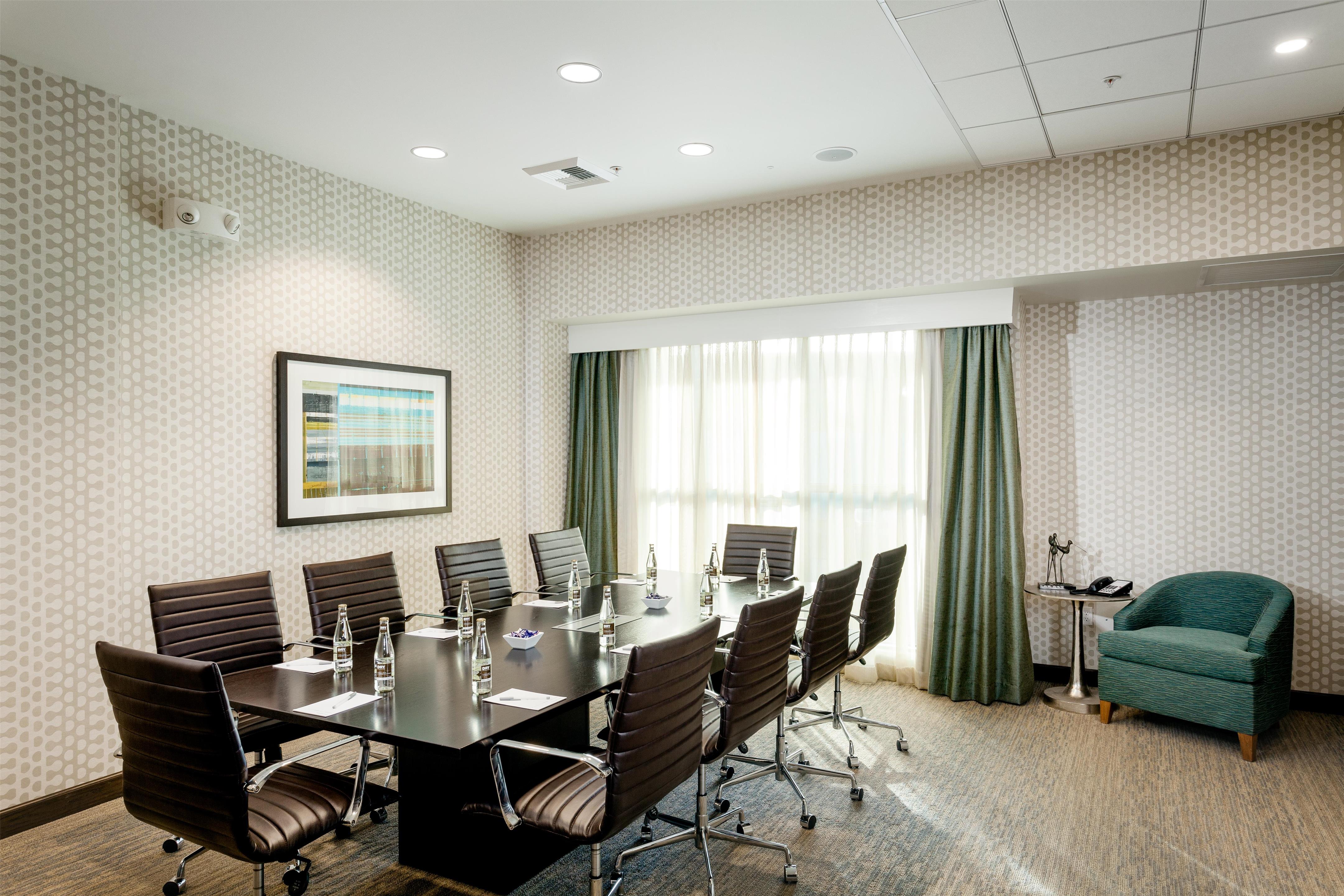Meeting Room | Hampton Inn & Suites by Hilton Seattle/Northgate