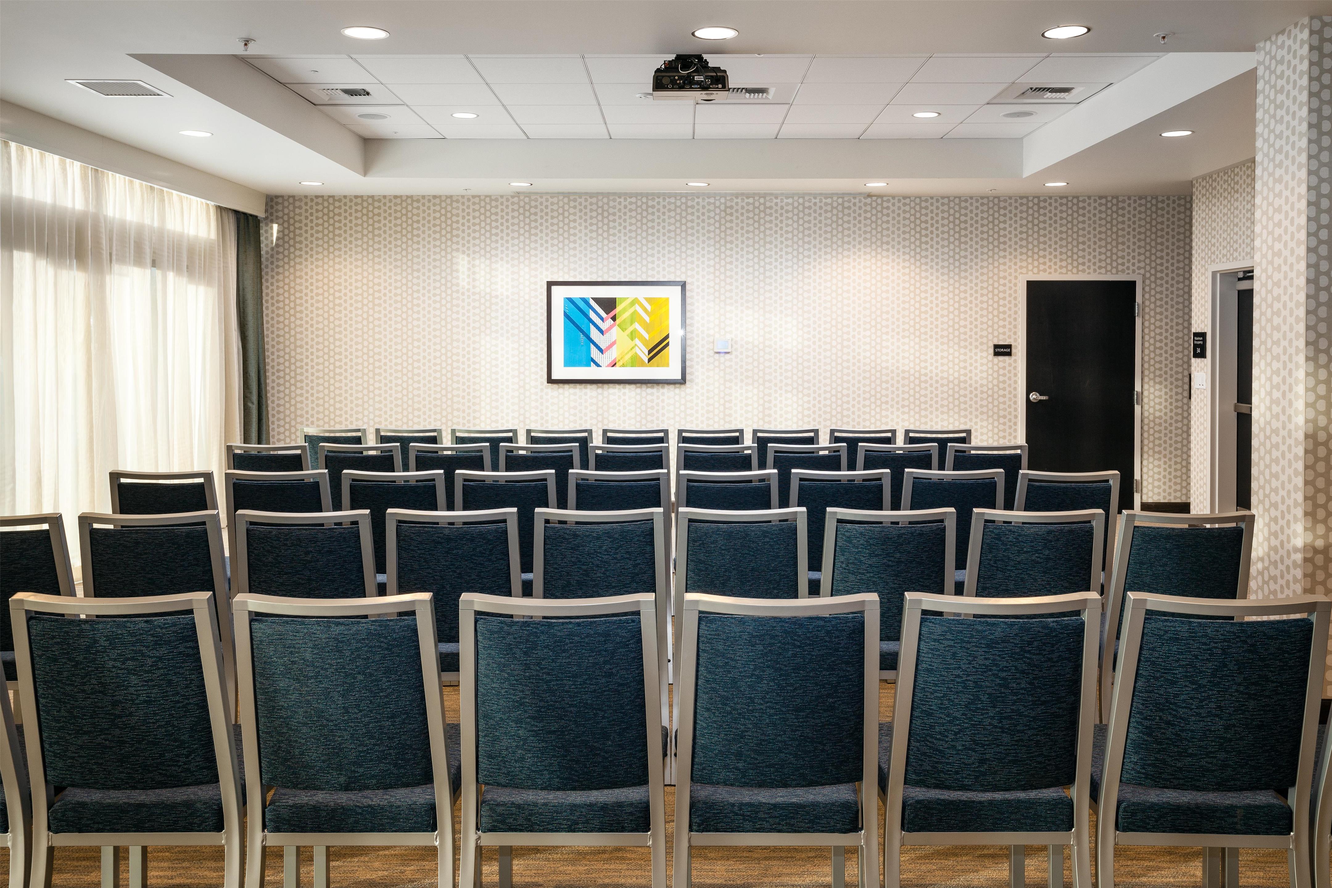 Meeting Room | Hampton Inn & Suites by Hilton Seattle/Northgate