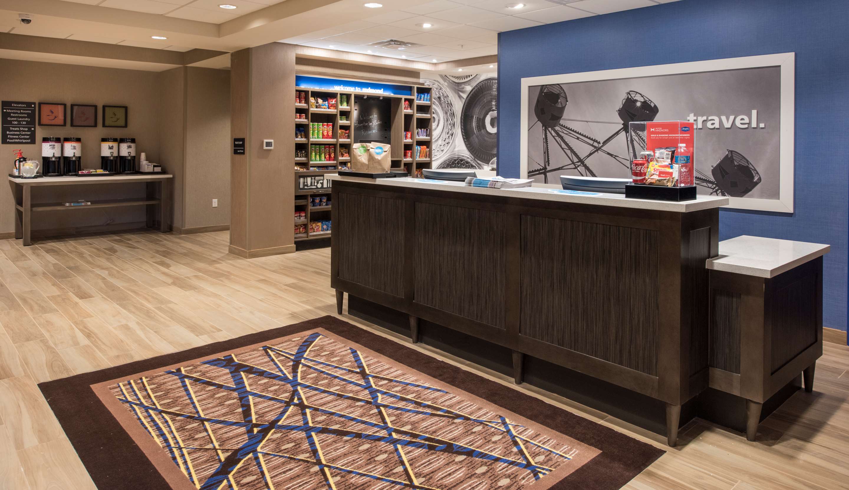 Reception | Hampton Inn & Suites Seattle/Redmond