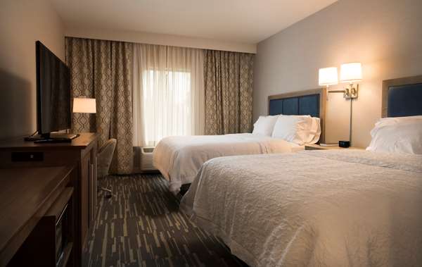  - Hampton Inn & Suites Redmond