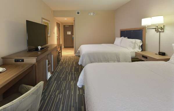  - Hampton Inn & Suites Redmond