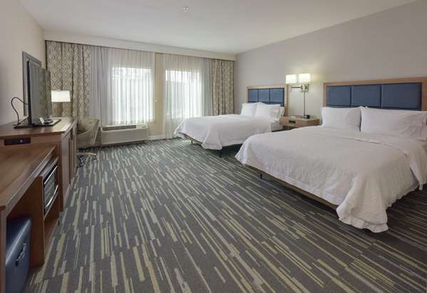  - Hampton Inn & Suites Redmond